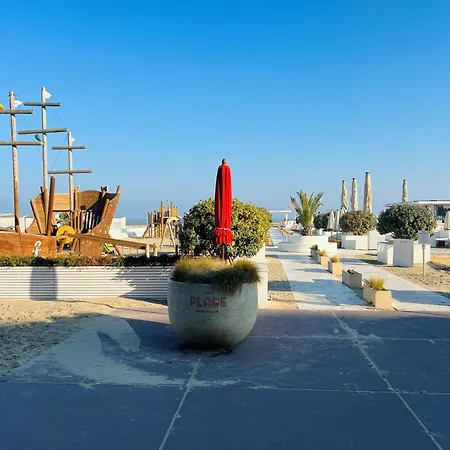 Frederik Op De Zeedijk - Gezellig Luxe Over Het * Knokke-Heist