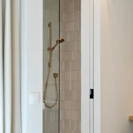 Appartement Frederik Op De Zeedijk - Gezellig Luxe Over Het *